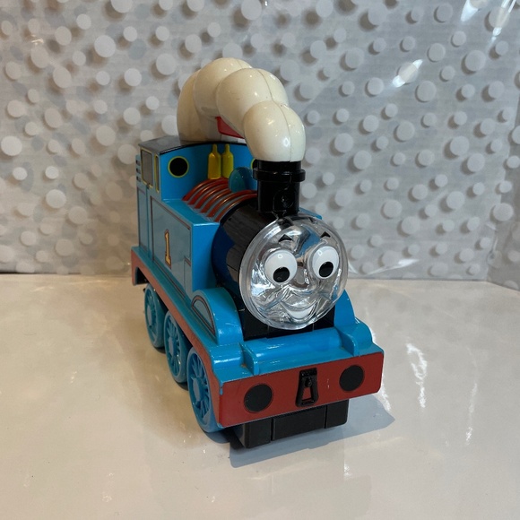 Little Tikes Thomas the 🚂Train 💡Light n Go Flashlight - Picture 1 of 11